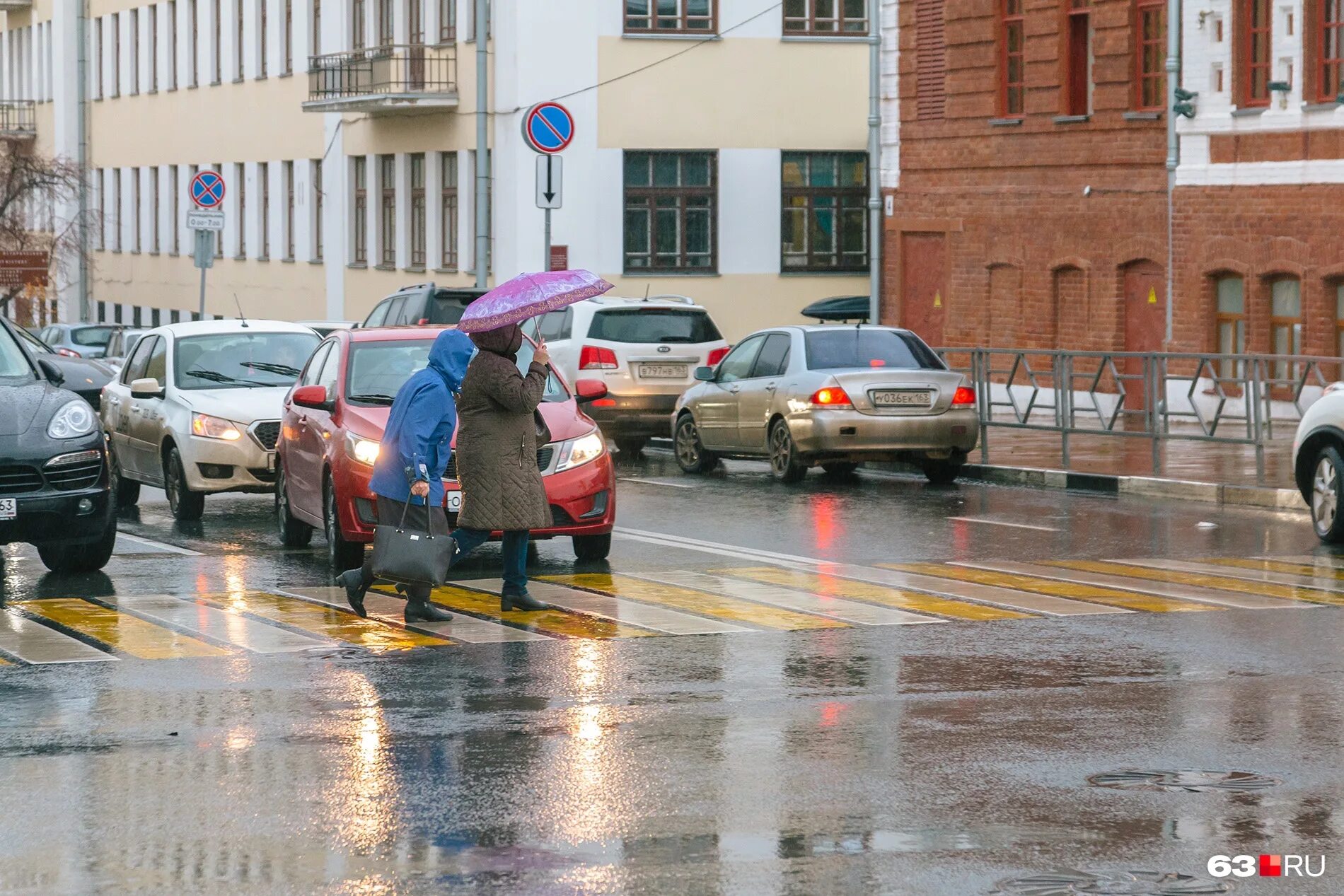 Где закончится дождь. Дождь в Москве фото. Самара вчера ливень. Дождь в Самаре. Ливень в городе.