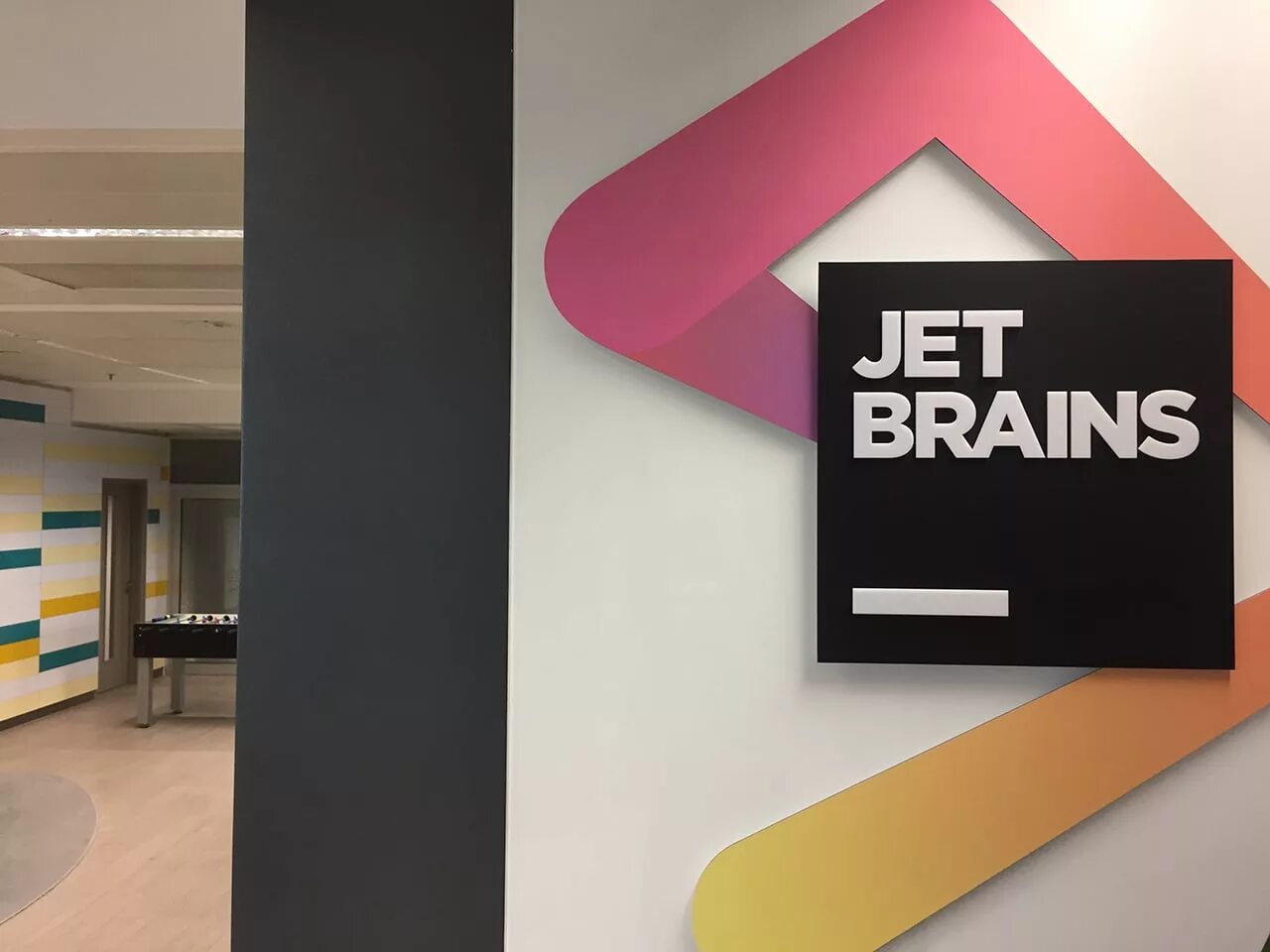Jetbrains academy. Jetbrains. jetbrains компания. jetbrains лого. джет брейнс компания.