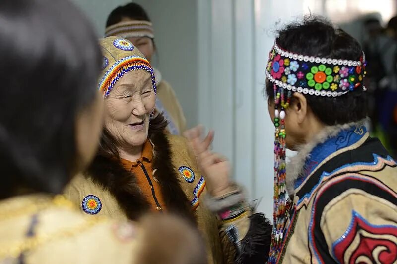 Народы севера дальнего востока. Коренные народы хабаровского края эвенки. Коренные народы края хабаровского края. Якуты коряки. Культура малочисленные народы дальнего востока.