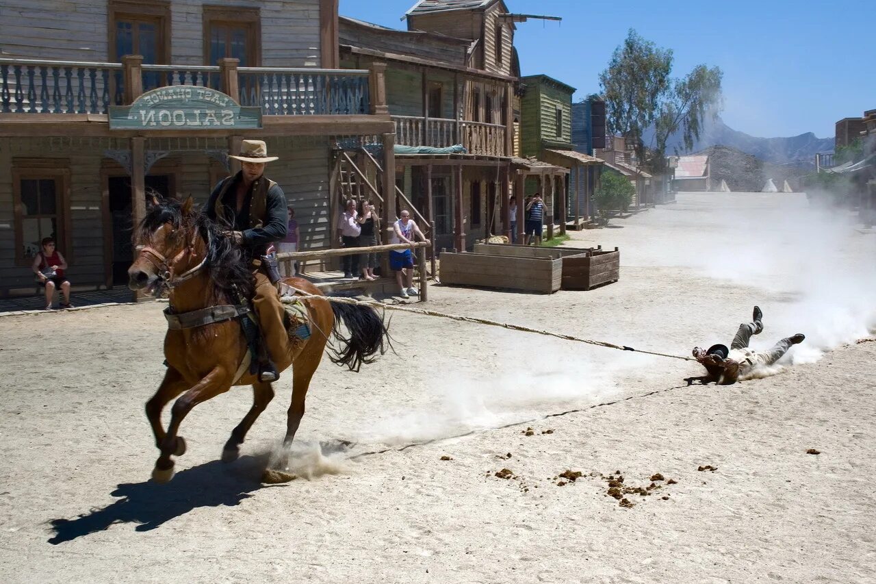 ложь повторенная тысячу раз становится правдой йозеф геббельс. пленники. поверили лжи пленника. ложь должна быть чудовищной чтобы в нее поверили геббельс. геббельс чем чудовищнее ложь.