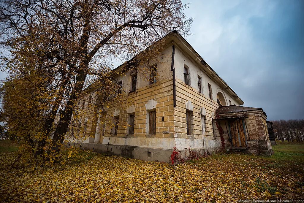 «Усадьба в Антропково» Новосокольнического района. Имение Телегиных конезавод. Центральная усадьба село. Заброшенный конезавод Строгановых. Усадьба чертково