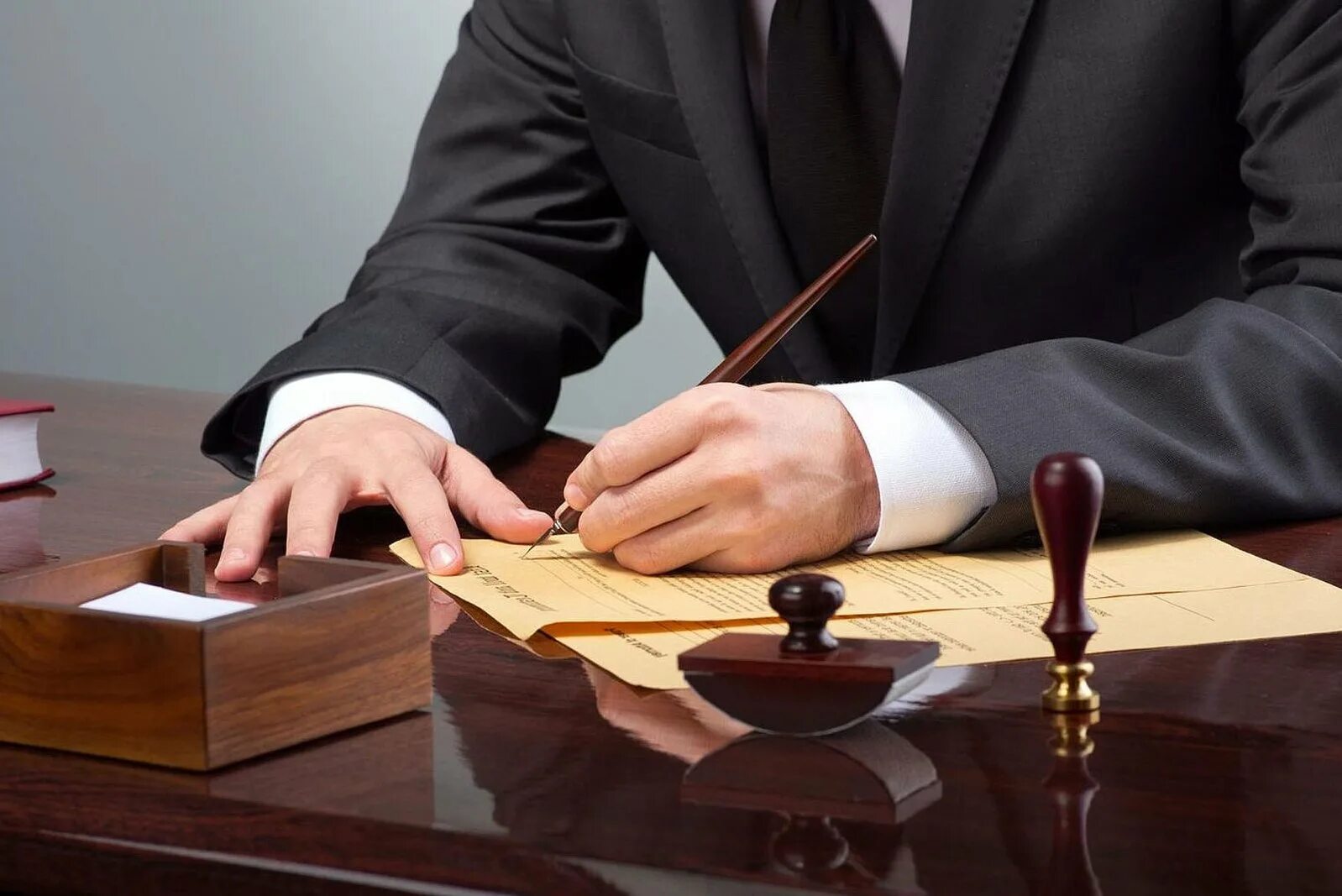 Lawyer uz. Консультация юриста. Ijro gov uz logo. Споры с госорганами. Профессия адвокат.