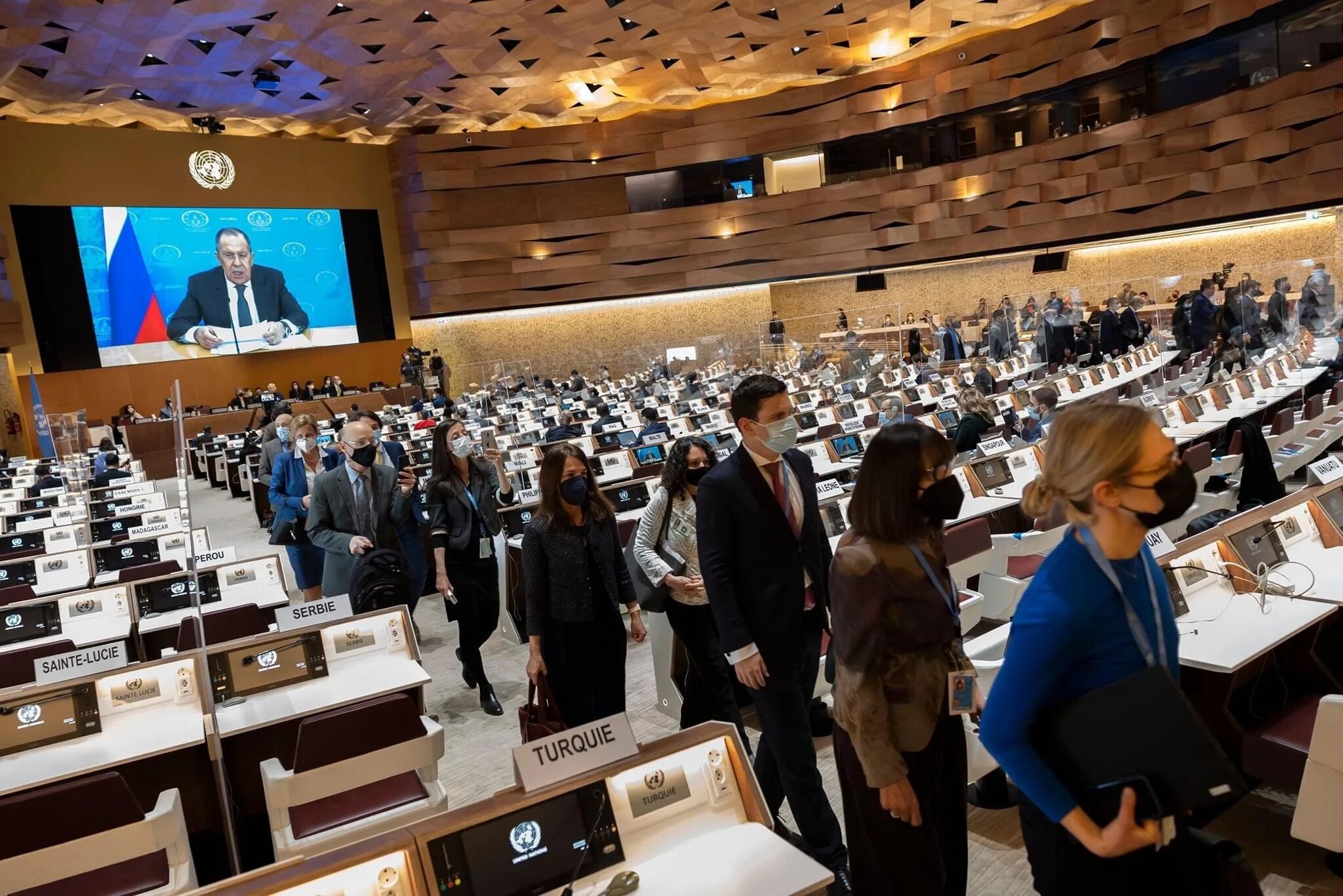 Лавров в ООН 2022. ООН В Женеве. Зал заседаний ООН В Женеве. Зал на выступлении Лаврова в ООН. Украина оон сегодня