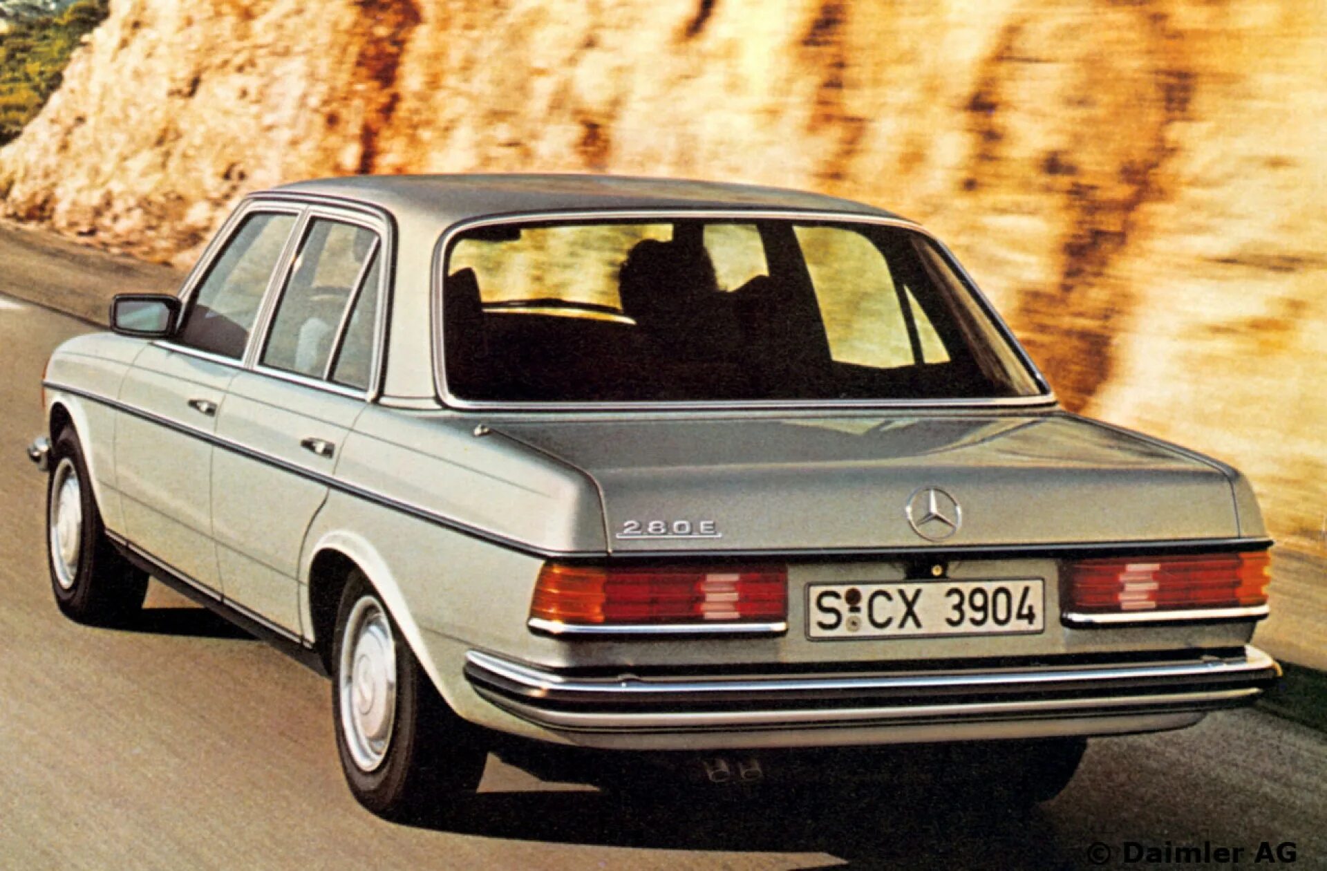 Мерседес 123 дизель купить. Mercedes Benz w123 240d. Мерседес 123. Mercedes w123 Braun. Мерседес 123 3.0 дизель.