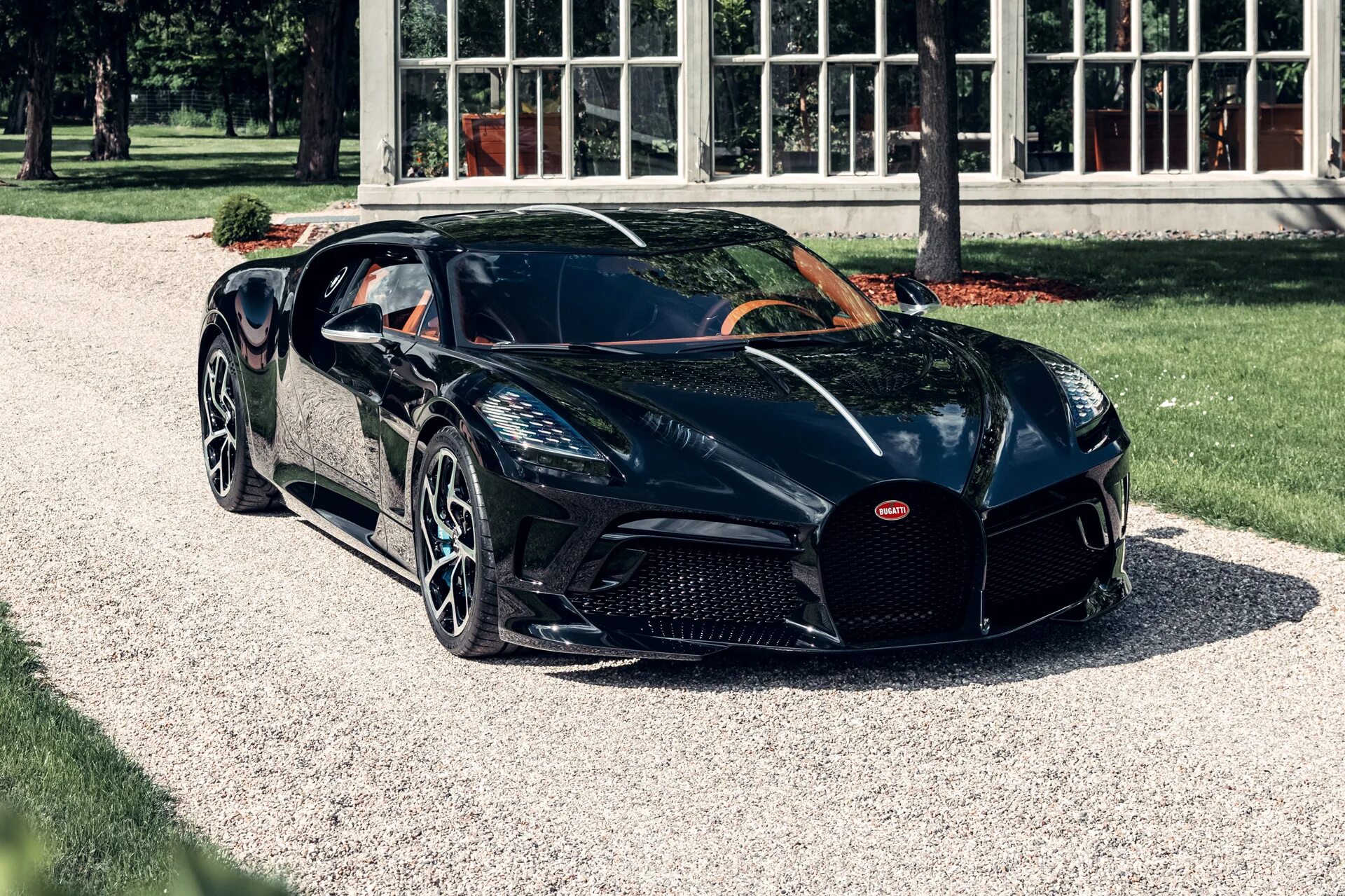 Bugatti Chiron noire. Бугатти Ноир 2021. Бугатти войтуре Нойре. Бугатти la voiture noire 2021. Bugatti noire цена