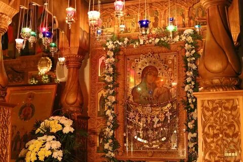 Святогорский монастырь иконы