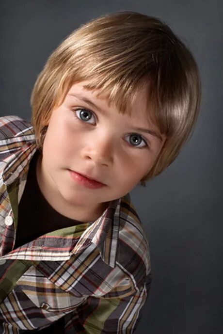 Си джей адамс 2020. Мальчик дома 10 лет. Мальчик дома 10 лет. Мальчик из деревни. Мальчик дома 10 лет.