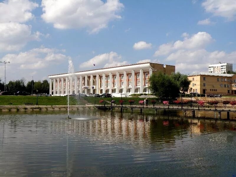 Город чехов центр. Администрация города чехов. г чехов московская область. чехов город московская. администрация города чехов московской области.
