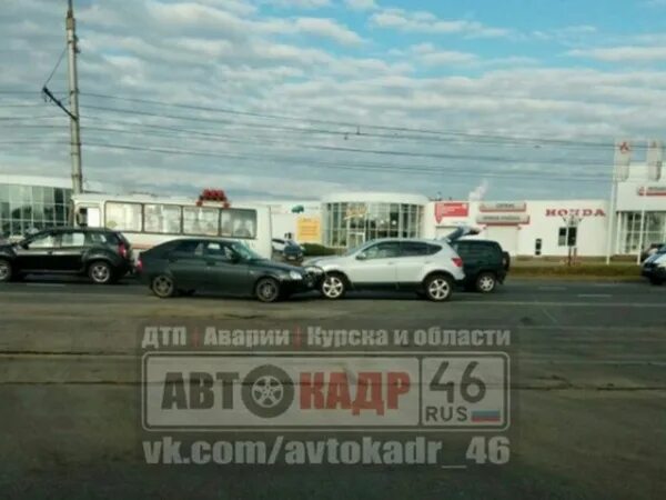 Курск улица Энгельса ГИБДД. Автоцентр напротив маяка. Энгельс курская область