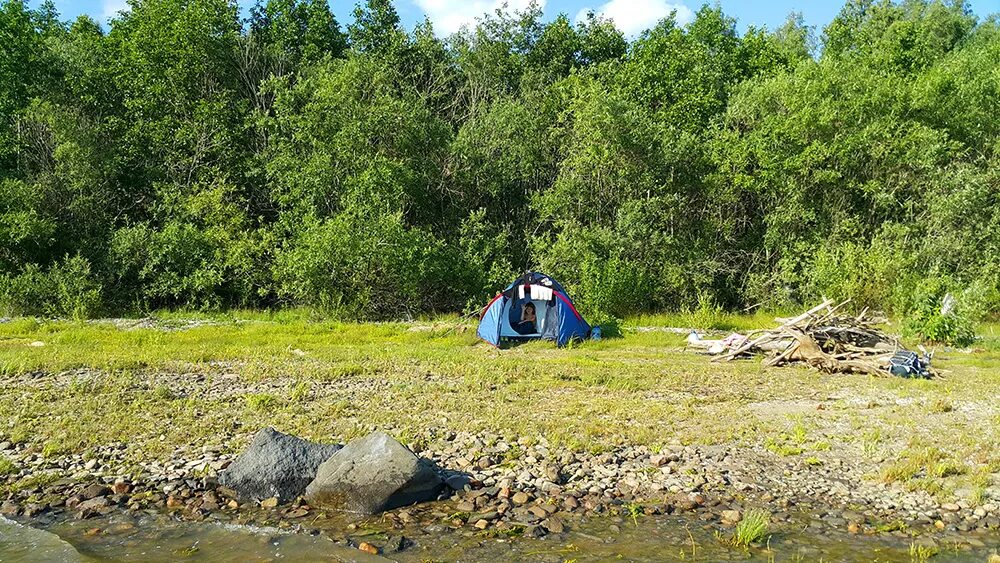 Рыбинское водохранилище кемпинг с палатками. Рыбинское водохранилище туризм. Рыбинское водохранилище с палатками. Рыбинск с палатками. Легково рыбинское