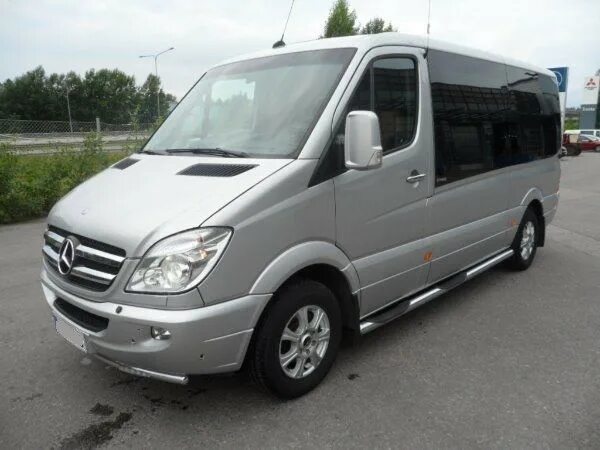 Мерседес Спринтер 8 местный. Мерседес Спринтер 9 мест. Mercedes Benz Sprinter 315. Mercedes Sprinter 315 пассажирский.