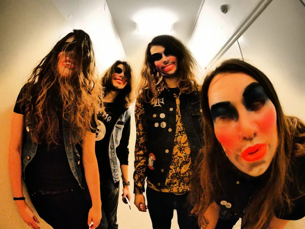 Salem fires in heaven. Salem витч хаус группа. Salem группа witch. Salem band. Джон холланд salem.