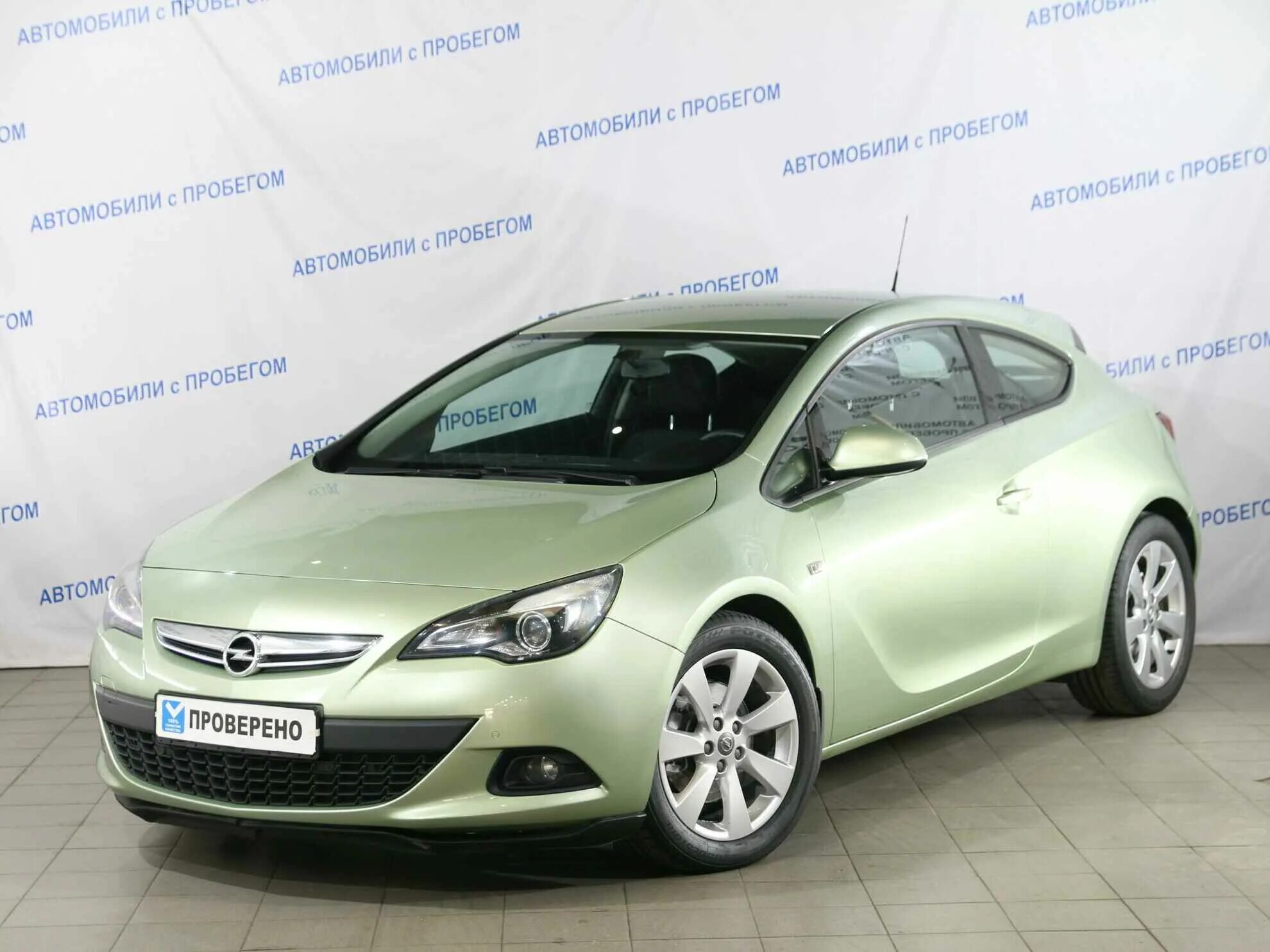 Купить опель в петербурге. Opel Astra j зеленая.