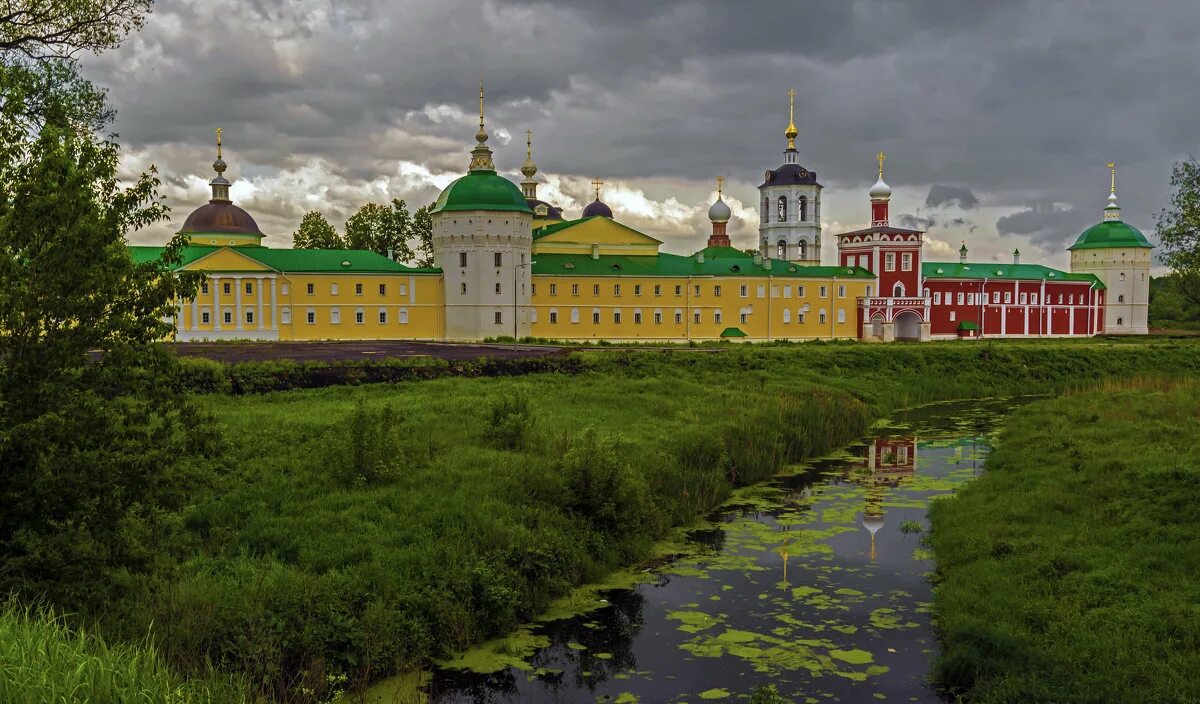 Сайт николо пешношского монастыря. Луговой. Николо-Пешношский монастырь.. Николо-Пешношский монастырь Дмитровский. Монастырь Николо Пешношский монастырь.