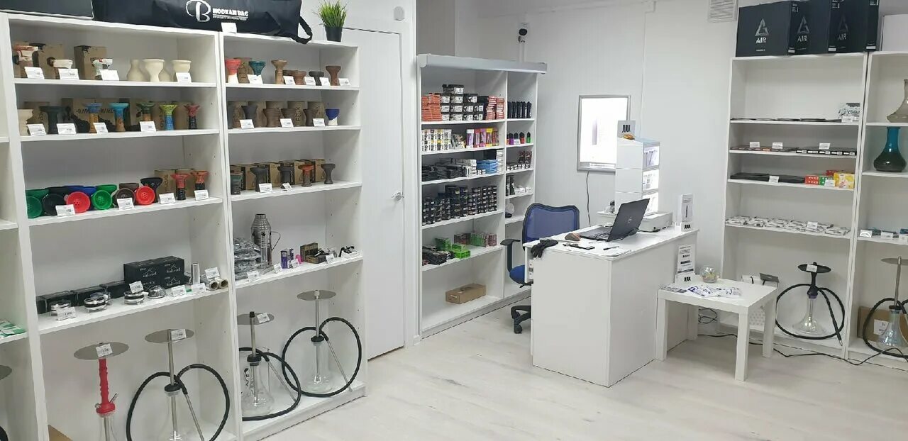 вдох выдох тарко-сале магазин. плакаты вейпинга. Vape shop волгоград. вейп шоп вдох. разрисованные вейпы.