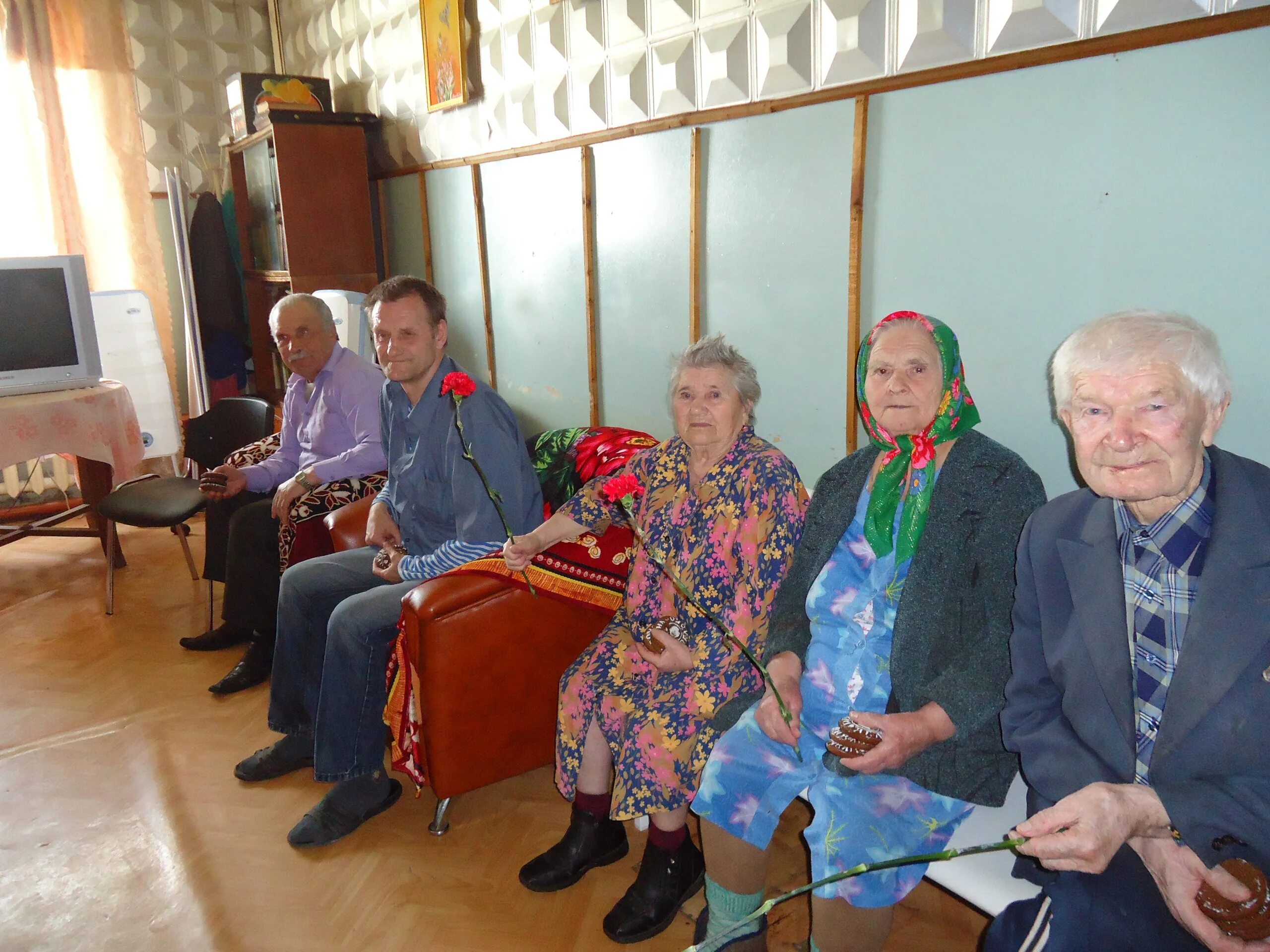 Социальная реклама для помощи престарелым. Опека и попечительство над несовершеннолетними. Опека тамбов. Опека учителя. Органы опеки и попечительства дети.