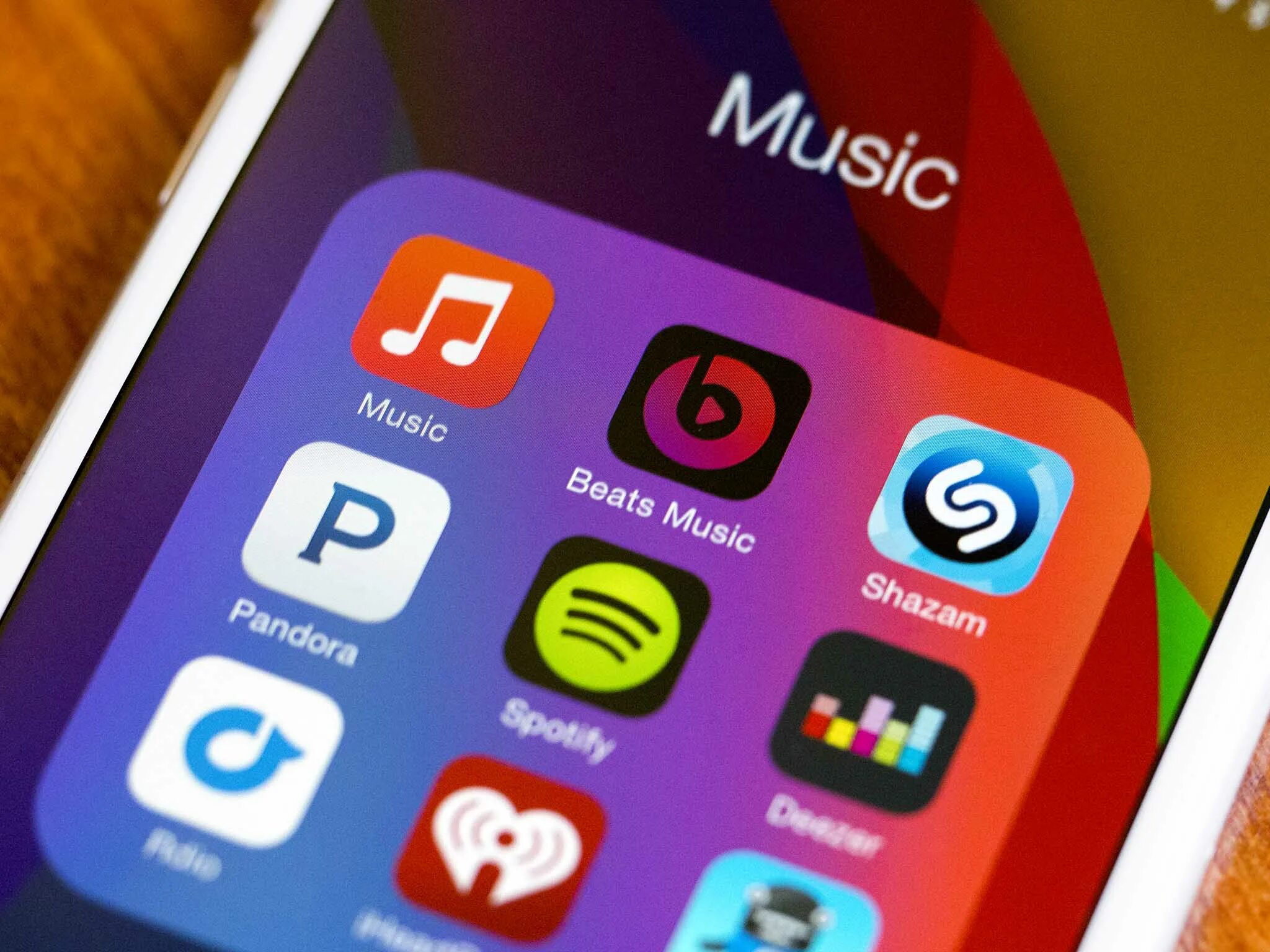 Music app. Музыкальные приложения. Музыкальное приложение для айфона. Топ лучших приложений для прослушивания музыки.