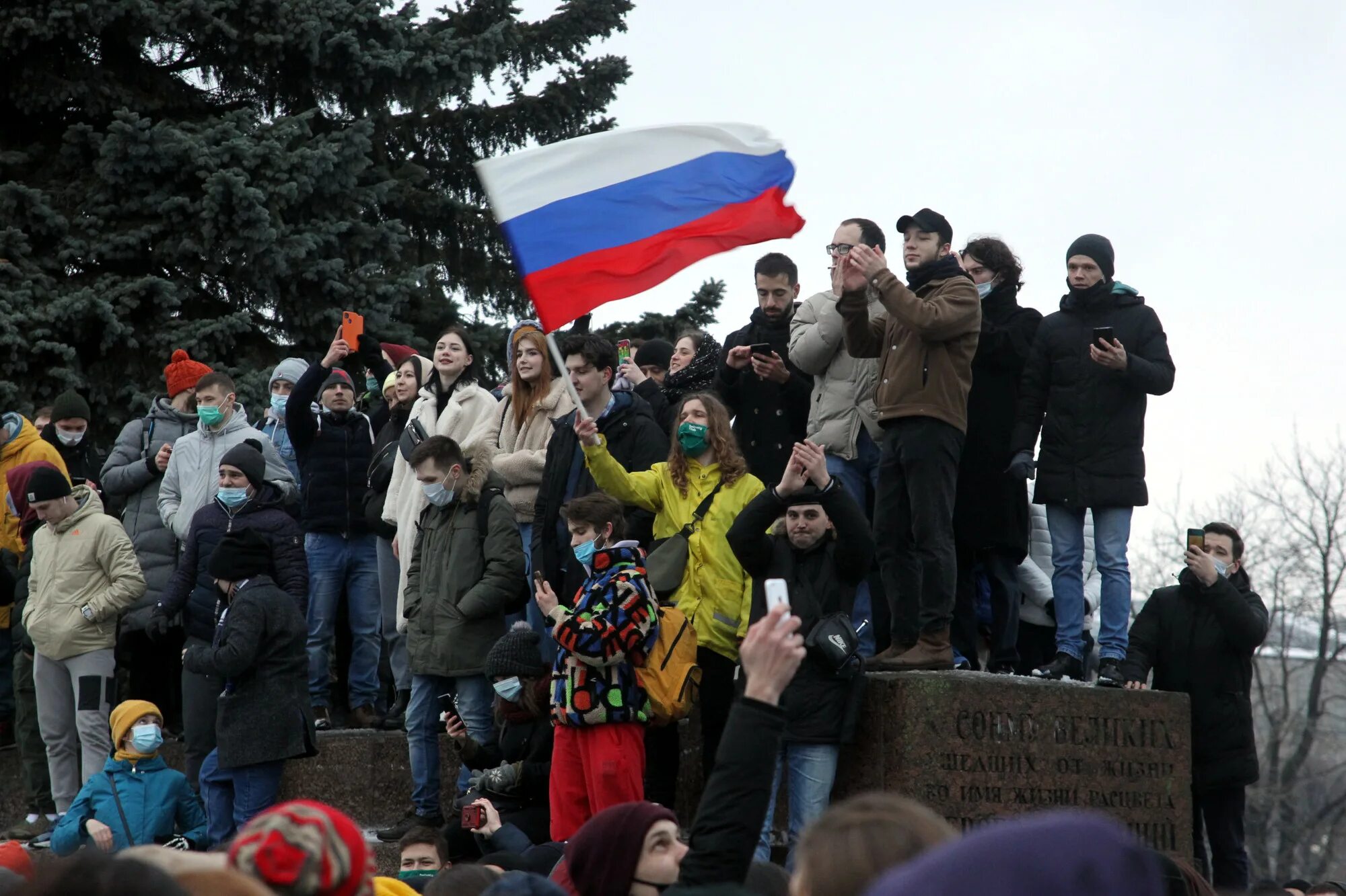 Где 23 февраля 2014 года состоялся митинг. Законный митинг. Митинги в России. Митинг Навального. Митинг в Александровском саду.