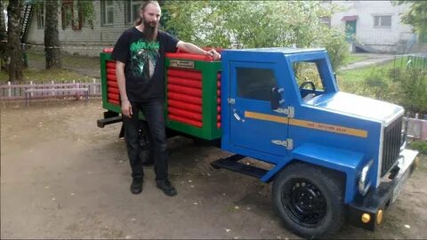 Во дворе ставить грузовые машины