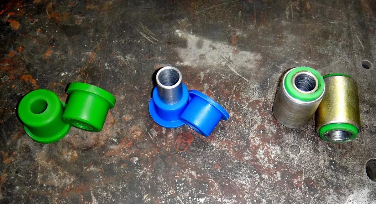 Втулка амортизаторов пежо 405 газ. Замена втулок сайлентблоков. Сайлентблок заднего амортизатора 341261. Втулки сайлентблоков уаз. Сайлентблоки передних рычагов ауди а3.