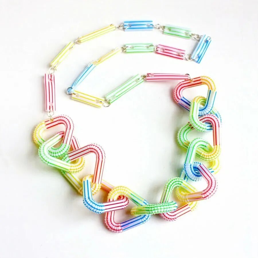 Бусы из коктейльных трубочек. Светильники из картонных трубок. Изделия из труб. Мебель из картонных гильз. Мебель из картонных гильз.