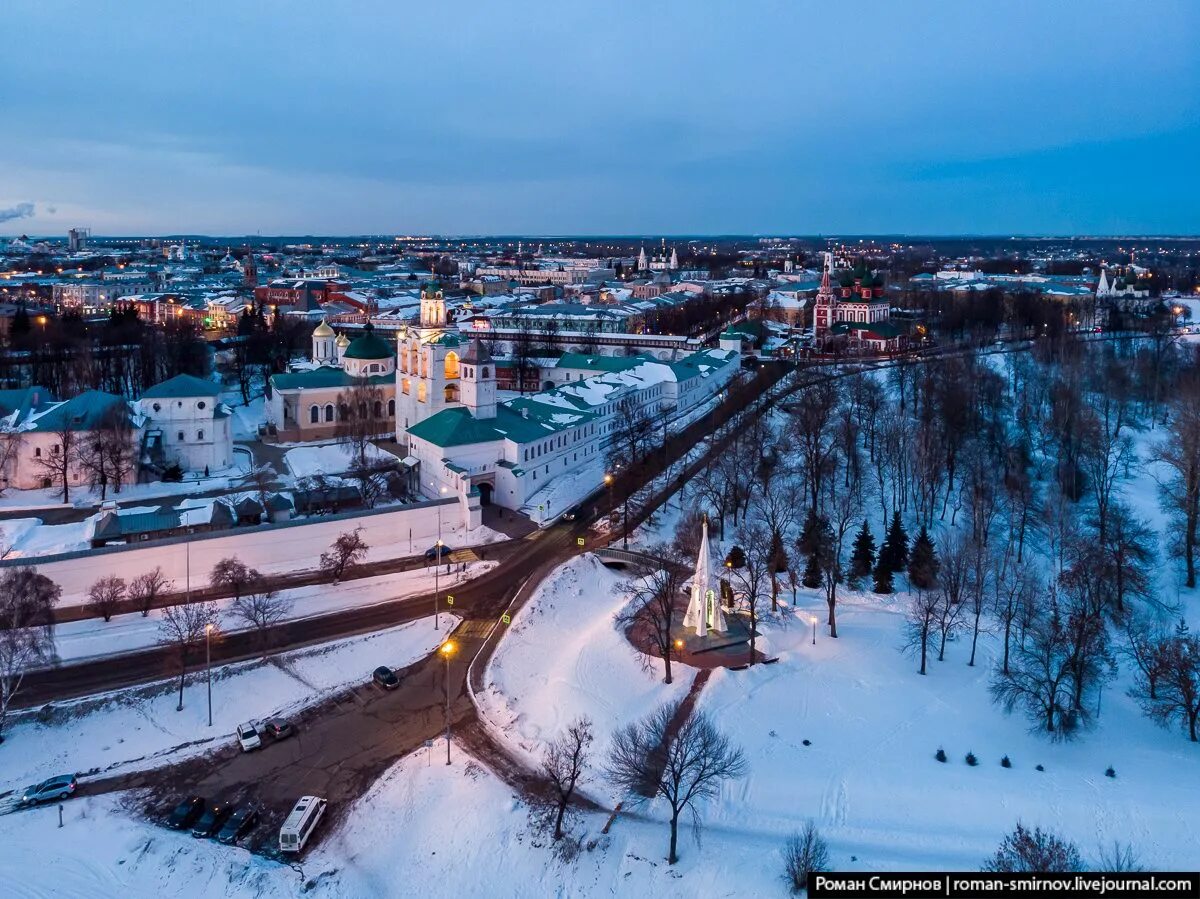 Куда можно сходить в ярославле зимой. Ярославль с высоты. ярославль зимой центр города. ярославль зимой с высоты. ярославль с высоты зима.