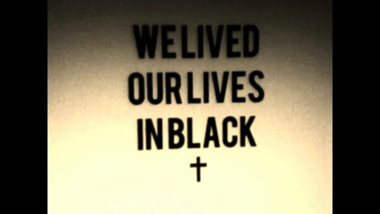 We live in black. Блэк лайв меттер. We live in black. We live in black. Блэк ливс метер.
