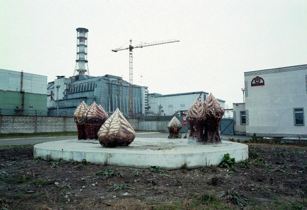 Https chernobyl. Чернобыль город 1986. Чернобыль до аварии ЧАЭС. Чернобыльская АЭС 1986. Чернобыль 2000 год ЧАЕС.