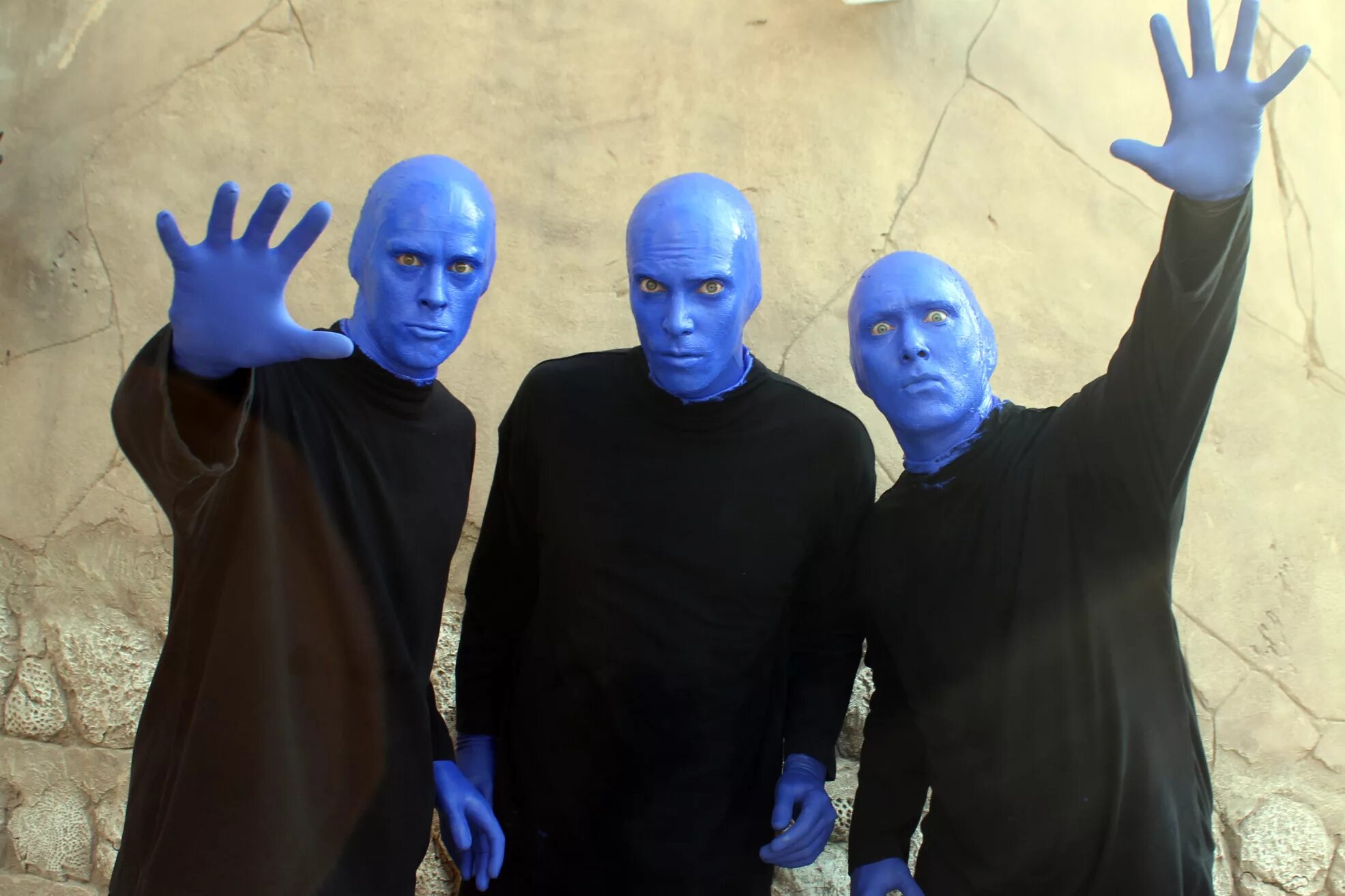 Группа Blue man Group. Blue man Group солистка. Группа Blue man Group без масок. Синий мужик. Blue try