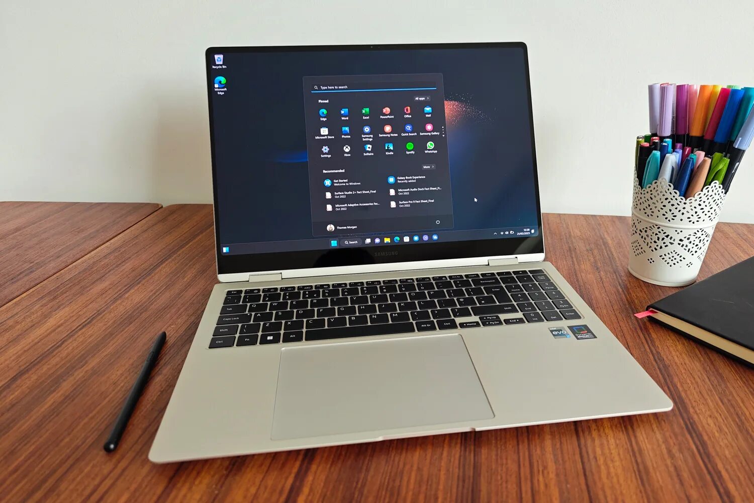 Samsung galaxy book 4 pro 360. Samsung Galaxy book 3 Pro. Samsung Galaxy book3 360. Samsung book 3 360. Галакси бук 3 ультра.