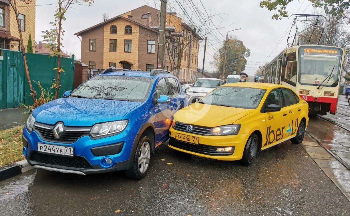Иранские автомобили. Такси тула. Водитель такси тула. Такси тула. Такси тула-москва стоимость.