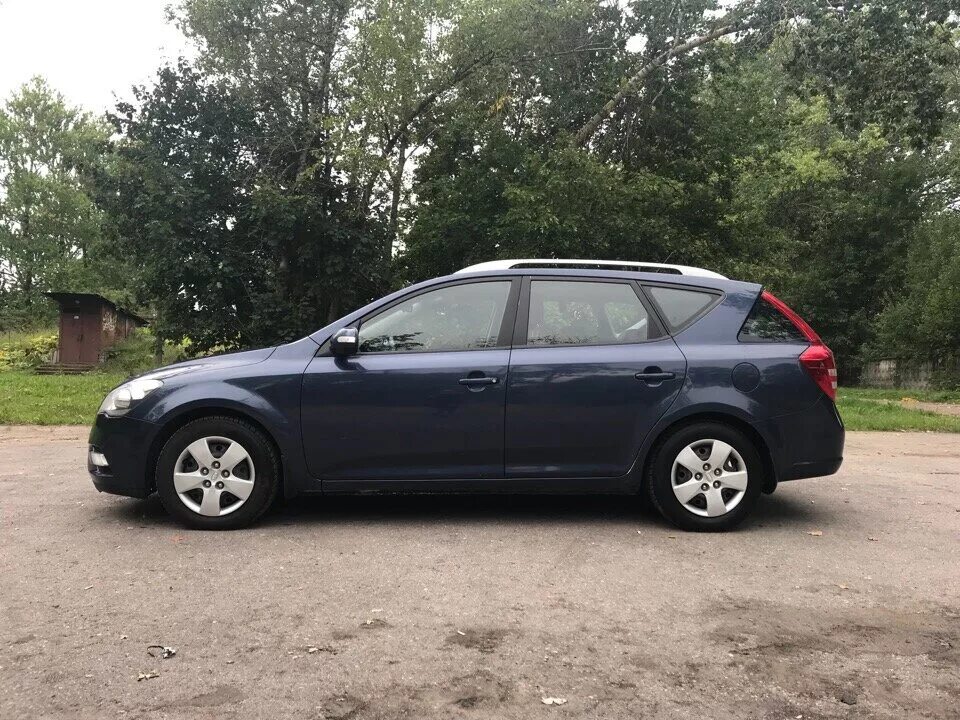 Купить б/у Kia Ceed I 2.0 AT (143 л.с.) бензин автомат в Волгограде: красный Киа