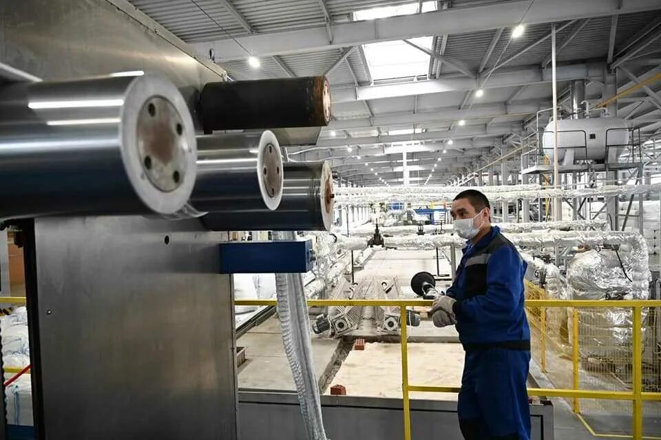 Фирма мир завод. Компоненты пенополиуретана. Силикатно-эмалевое покрытие труб. Водрем 40 25. Пенополиуретан в бочках 200л.