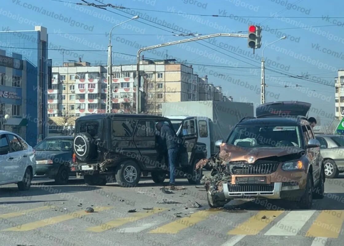 Белгород перекресток Губкина. Перекресток Буденного Губкина. Ситуация в Белгороде сейчас. Белгород сегодня происшествия на Губкина видео.