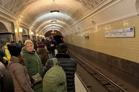 Почему не ходит метро сегодня