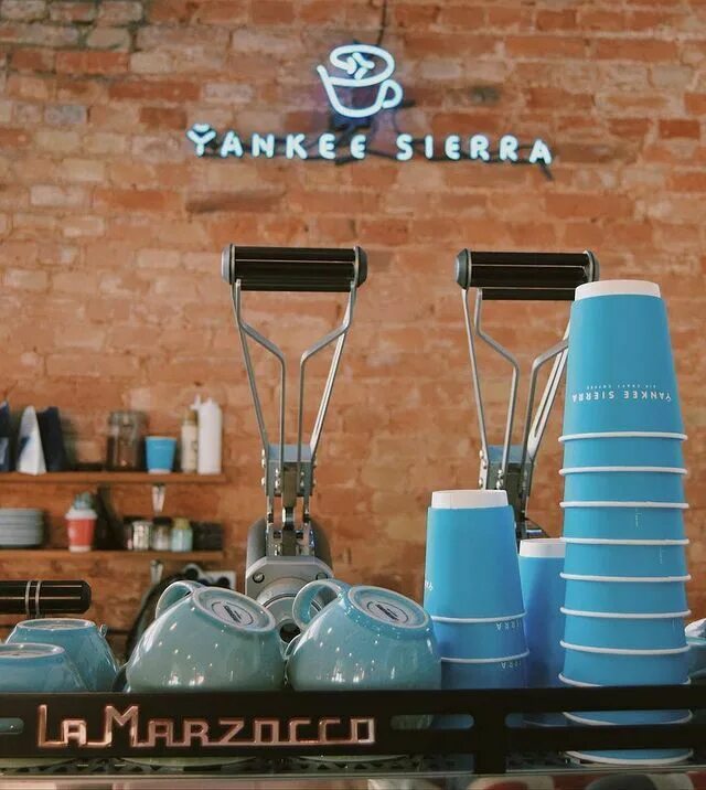 Сиерра кофейня. Yankee sierra coffee сергей шутов. Светильник cooper. Гранд экспо. Янки сиерра.