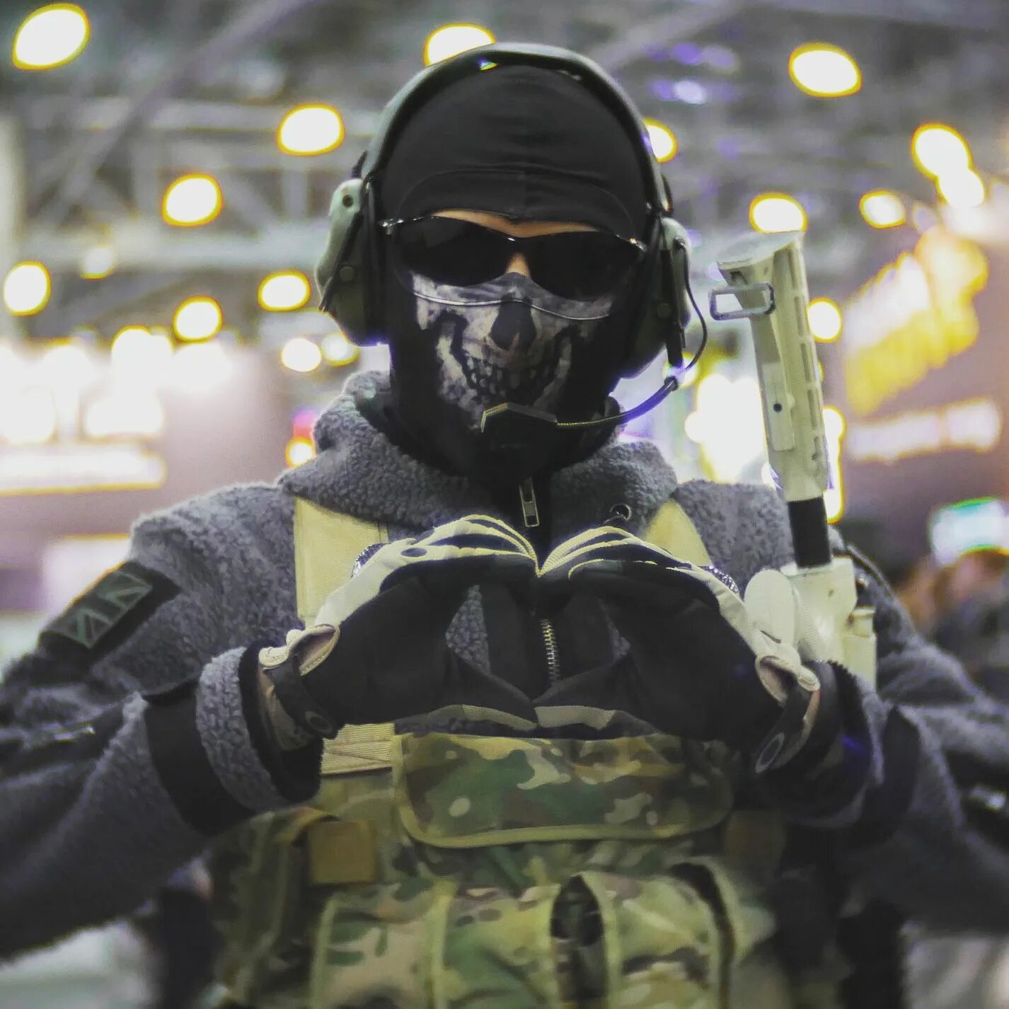 Косплеер гоуста. Саймон гоуст Райли. Саймон гоуст Райли Call of Duty. Саймон гоуст Райли косплей. Ghost Саймон Райли.