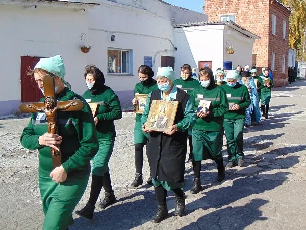 В женской исправительной колонии № 9 с концертом выступил Карен Мовсесян " Образ