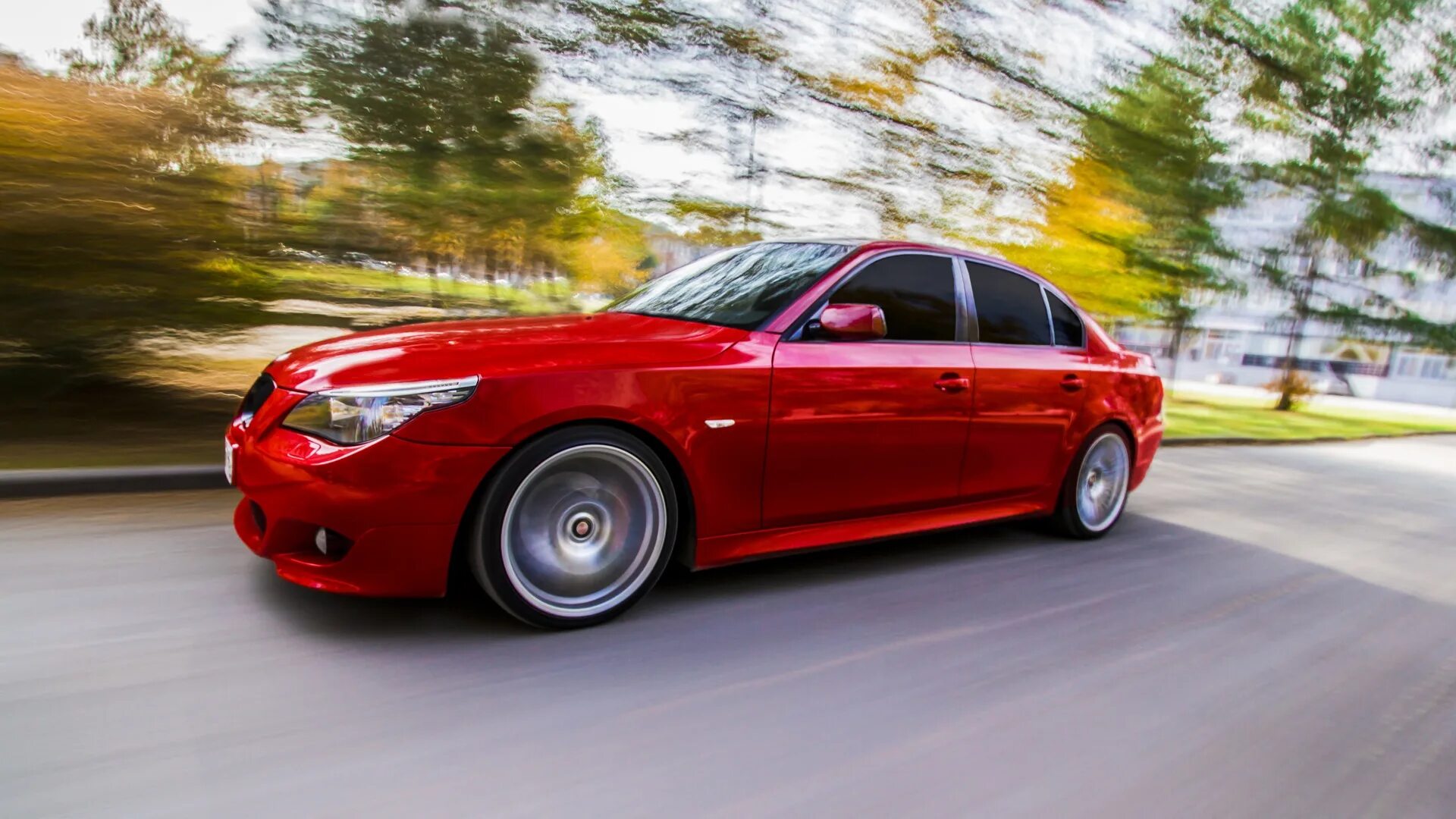 Е60 спорт. BMW e60 красная. БМВ е60 красная. BMW m5 e60 Red. BMW 5 e60 Limited Edition Red.