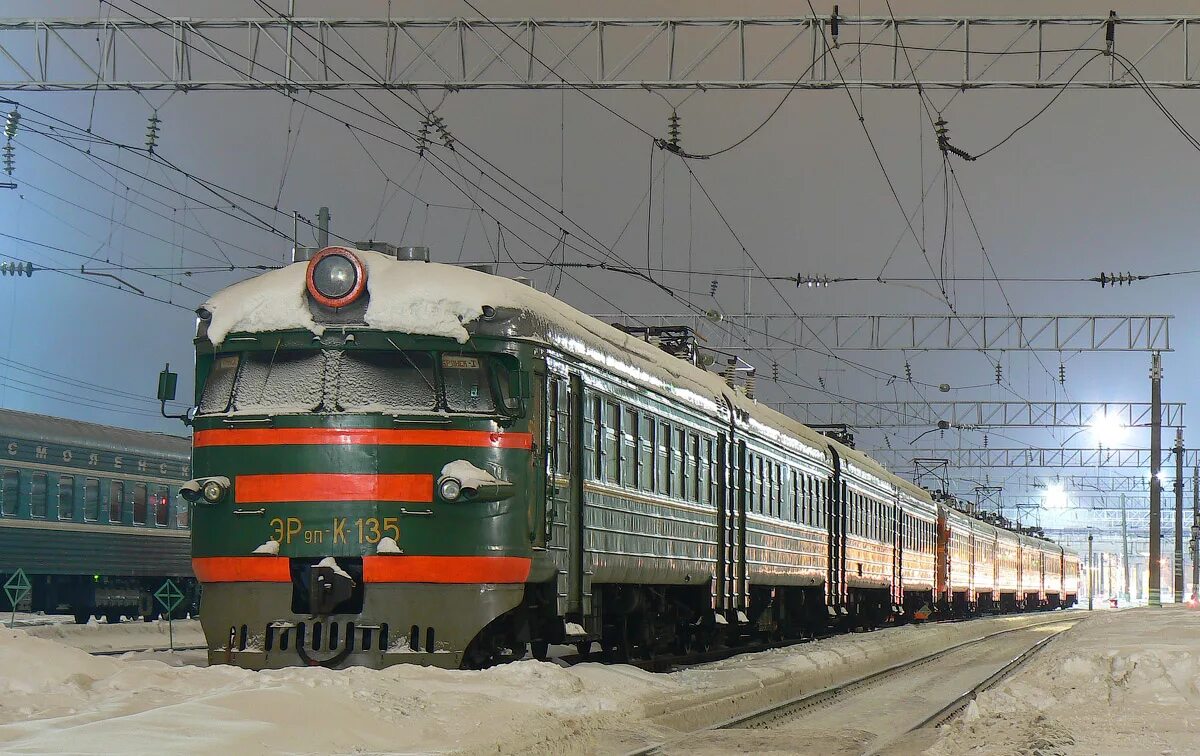 Ржд смоленск телефон. Эр9 ПК 409 79. Эр 9 РЖД. Эм9 001. Смоленский регион РЖД.