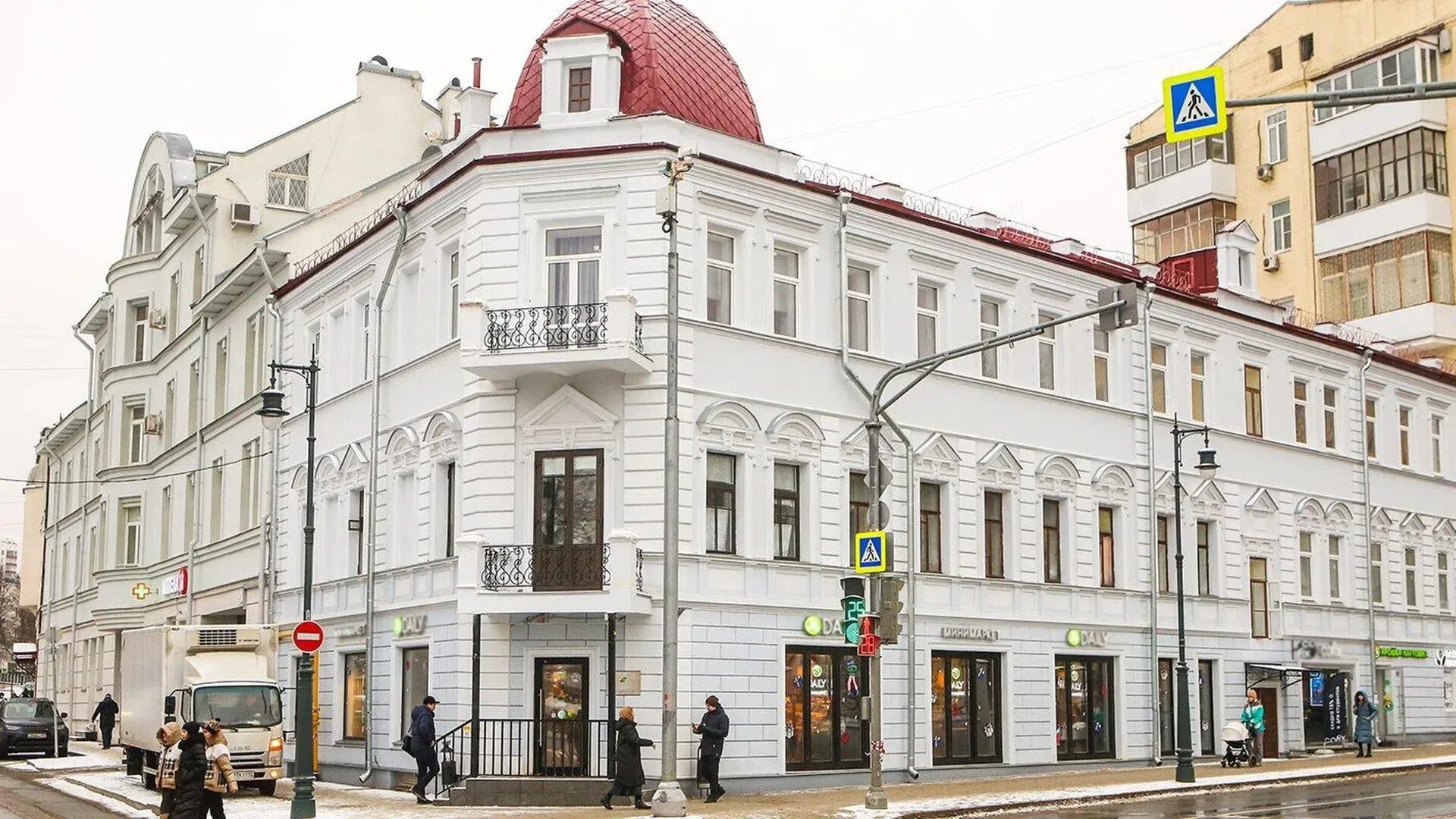 Персона остоженка. Остоженка 14/2. Остоженка 42. Остоженка 42/2. Москва остоженка 42 2.