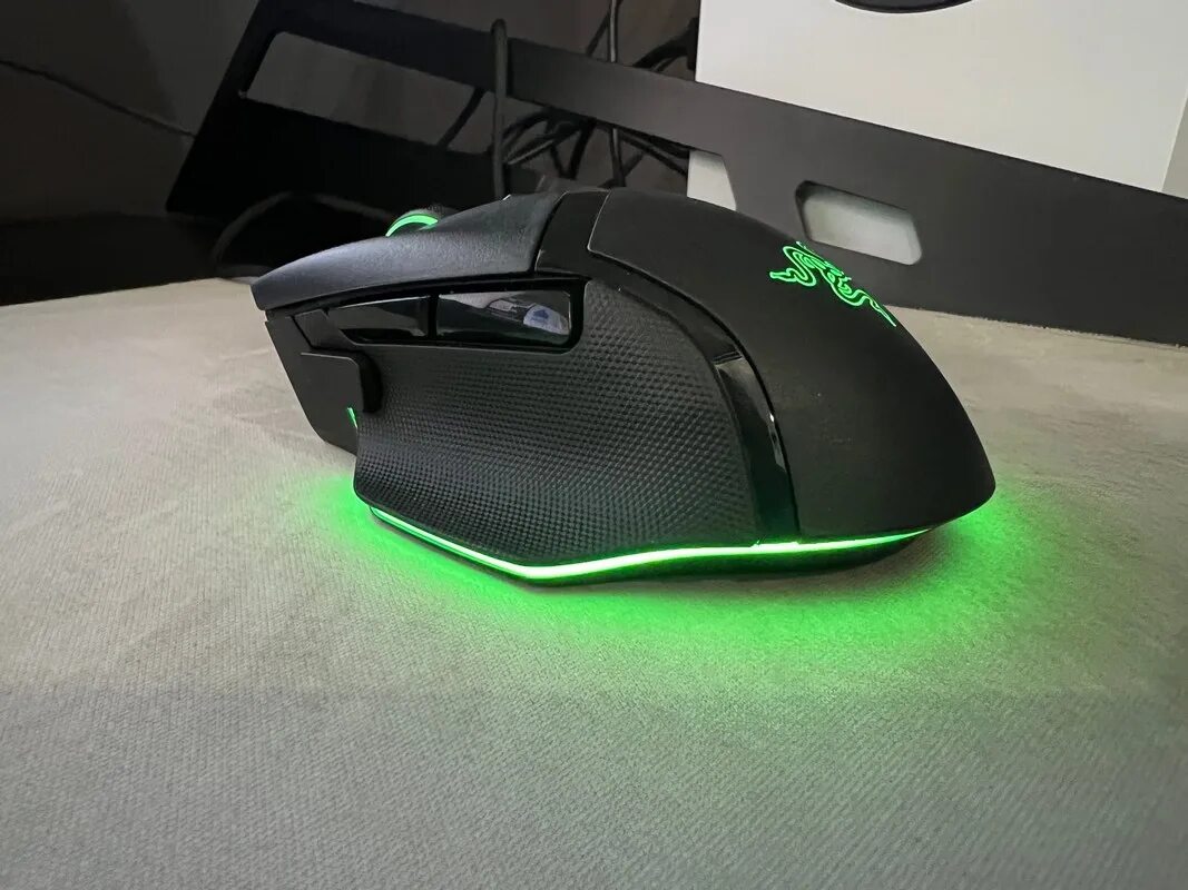 Мышка Razer Basilisk v3. Razer Basilisk v3 White. Razer Basilisk v3 беспроводная. Razer Basilisk v3 белая.