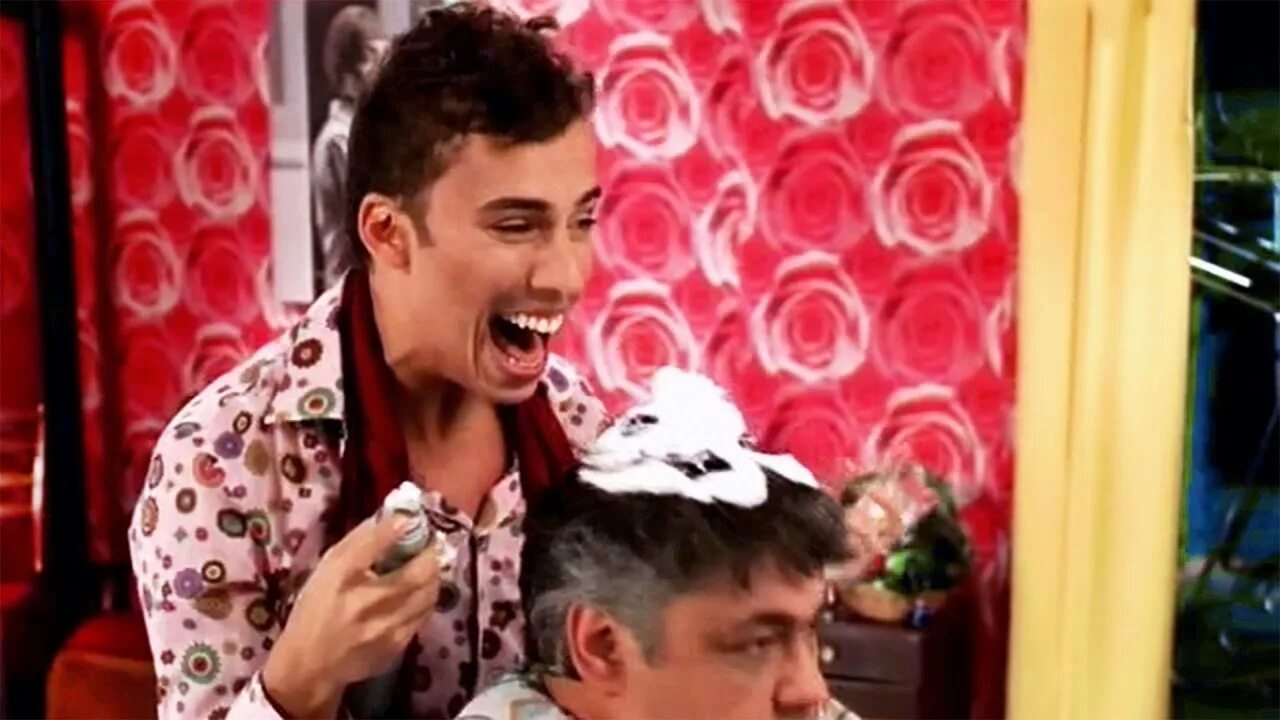 за двумя зайцами мюзикл хорошее качество. за двумя зайцами фильм 2003. за двумя зайцами спектакль. мюзикл за двумя зайцами 2003. за двумя зайцами мюзикл хорошее качество.