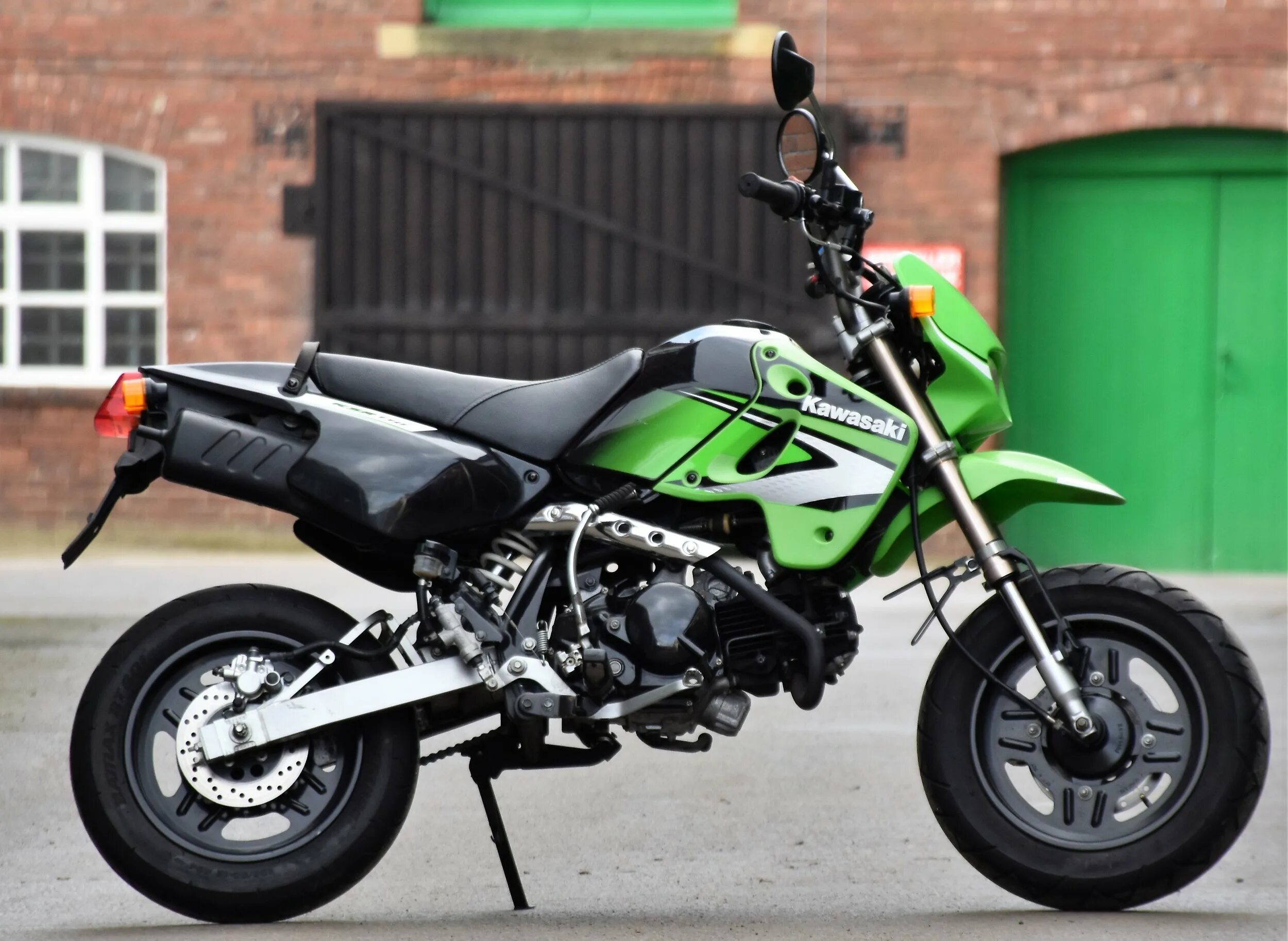 Кавасаки ksr 50. Кавасаки кср. Кавасаки кср. Kawasaki ksr 50. Ksr004.