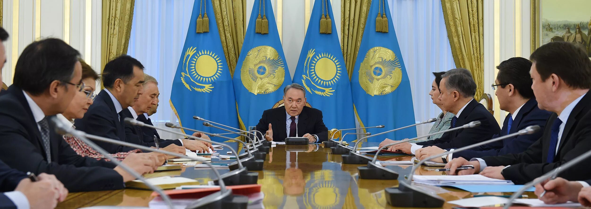 Назарбаев 2004. Парламент Казахстана и Назарбаев. Назарбаев 2006. Возрождение казахстана