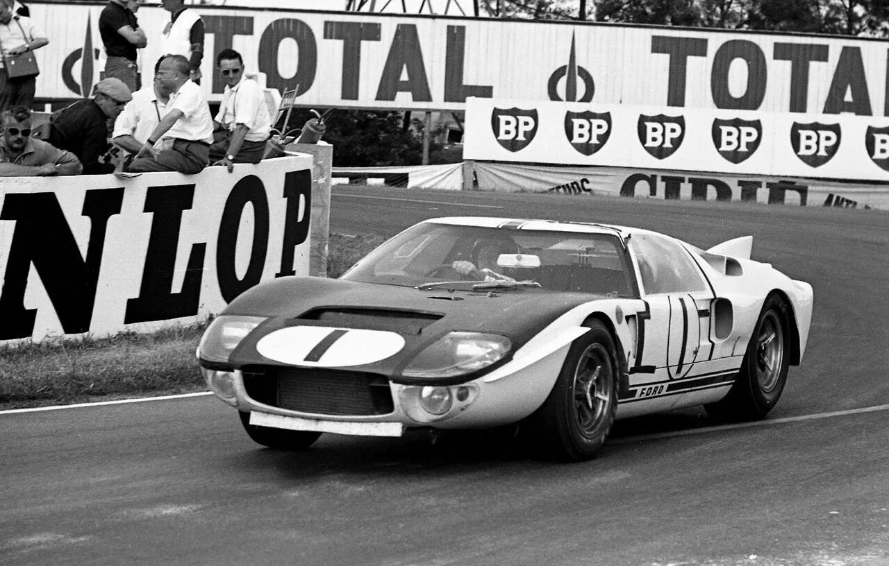 Miles форд. Ford gt40 le mans 1966. Форд gt40 Леман. Ford gt40 1966 Леман. Ford gt40 le mans 1965.