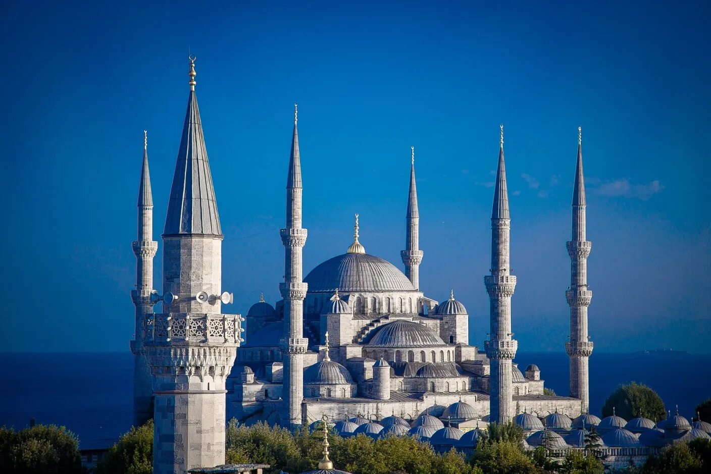 Земля времени в турции. Мечеть Султанахмет. Голубая мечеть Турция. Голубая мечеть (г. Стамбул). Голубая мечеть 6 минаретов.
