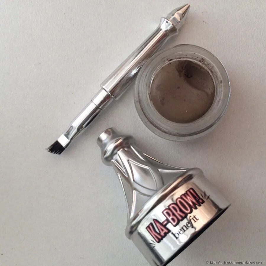 Benefit brow. Ka Brow benefit для бровей. Benefit ka-Brow крем-гель для бровей. Benefit Pomade помада для бровей. Помадка для бровей Бенефит.