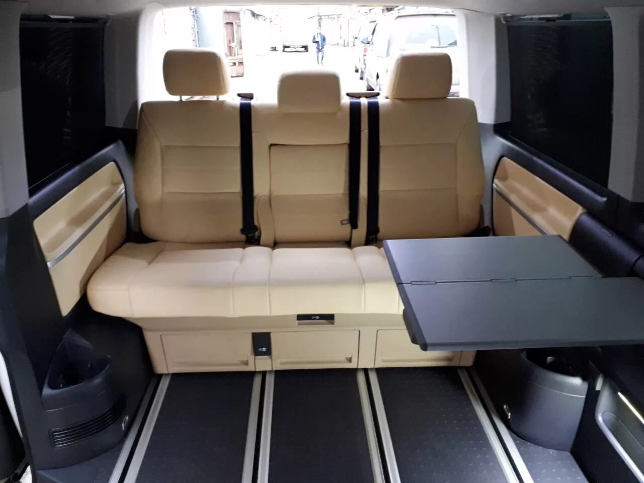 Салон фольксваген мультивен т5. Volkswagen multivan t5 t6 сиденья. салон мультивен т5. фольксваген т5 салон. столик vw multivan t5.