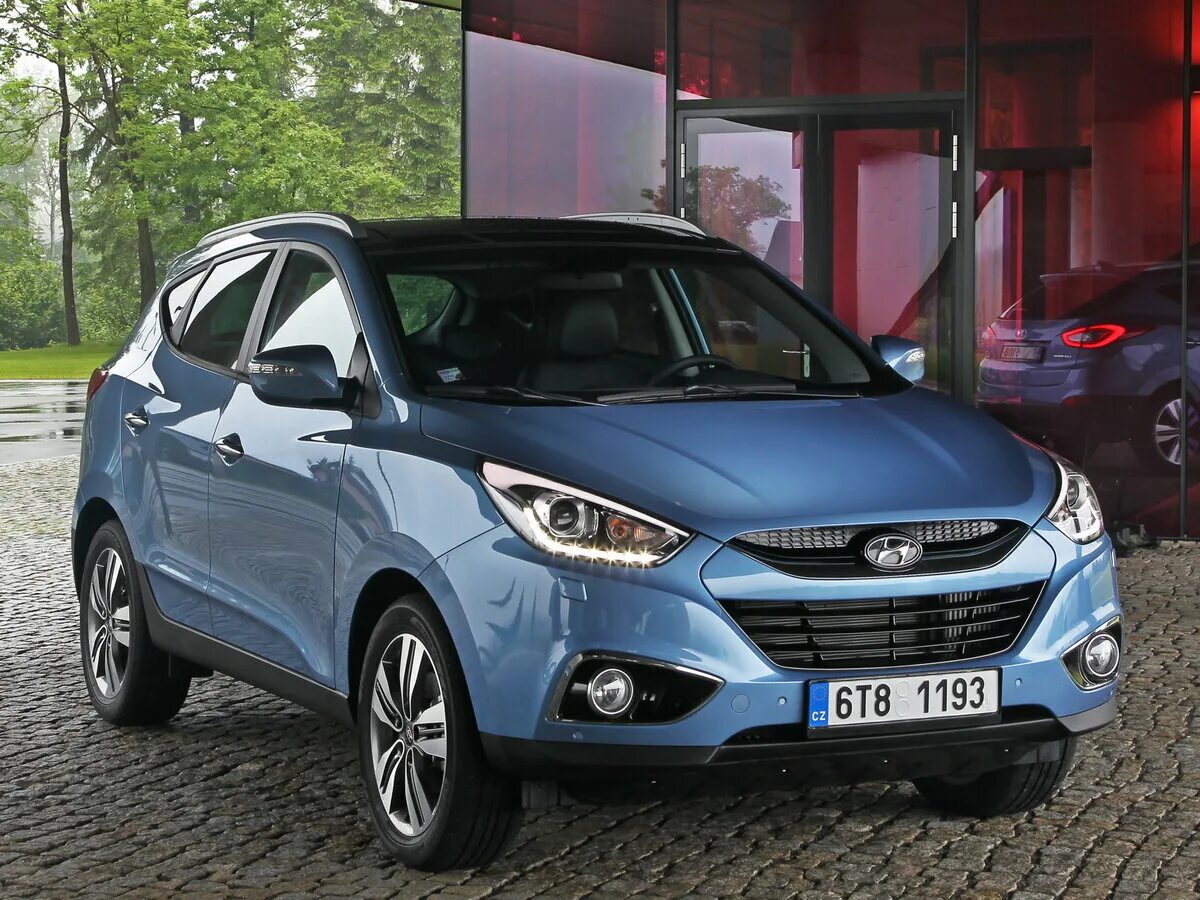 Купить хундай в омске. Hundaiix35. Hyundai ix35. Hyundai ix35 2014. Hyundai ix35 2013.